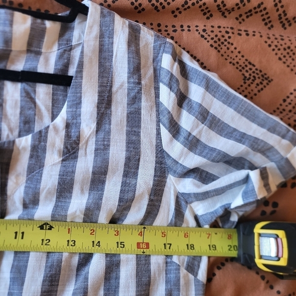 EUC Ann Taylor Loft Beach Striped Romper Navy White Cotton Size 4 - Picture 8 of 12